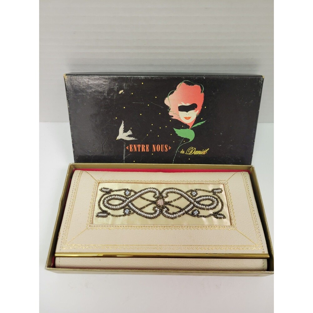 NOS Vintage House of Nash Entre-Nous by Daniel Beaded Leather Wallet w/ Box